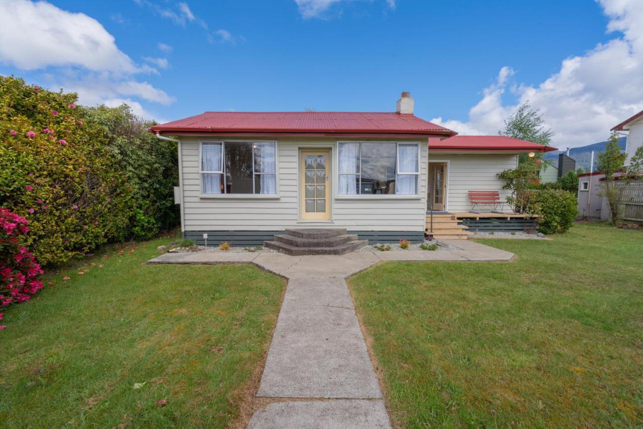 Rustlein Cottage - Te Anau Holiday Home Exterior foto